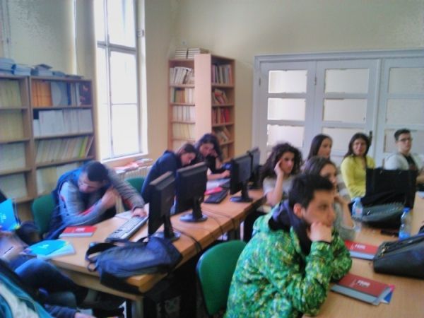 Gimnazija "Svetozar Marković" iz Novog Sada ugostila predstavnike Fakulteta